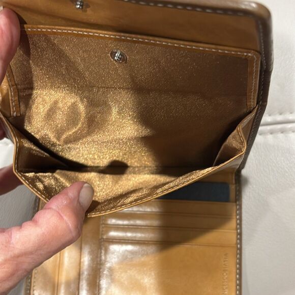 Francesco Biasia Trifold Leather Wallet - Picture 4 of 5